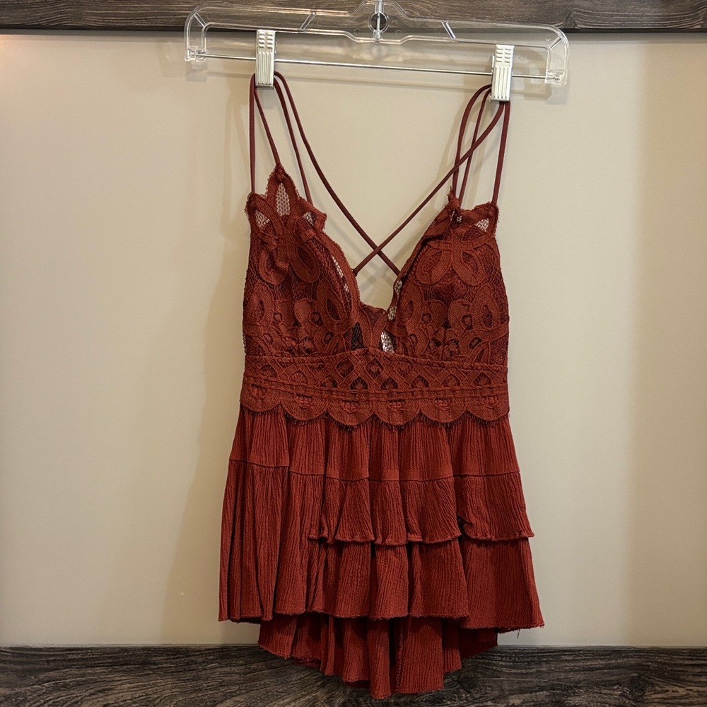 Zenana Outfitters Rust Lace Tiered Tank Top